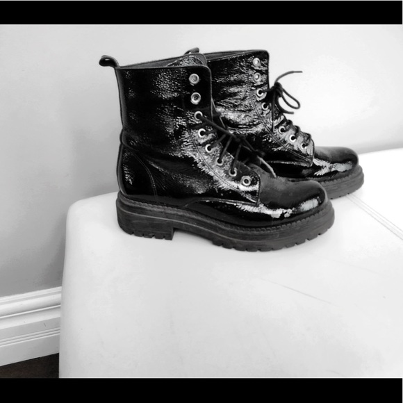 Interval boots size 8 new - Picture 1 of 1